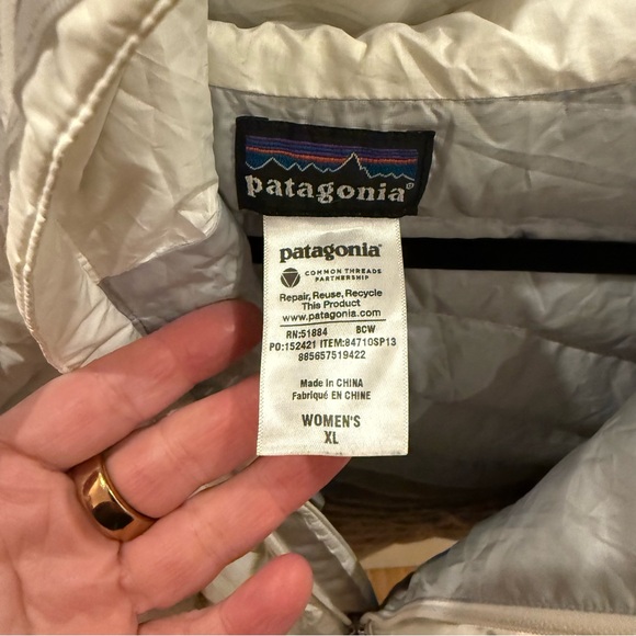 Patagonia Down Sweater Hoody Birch White XL - Picture 3 of 11